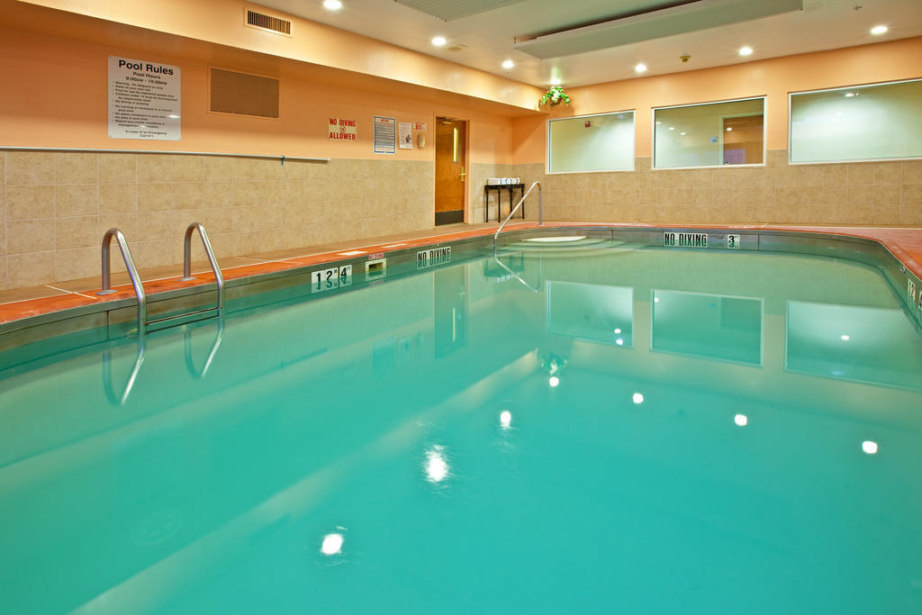 Holiday Inn Express Hotel & Suites Harrison Luaran gambar