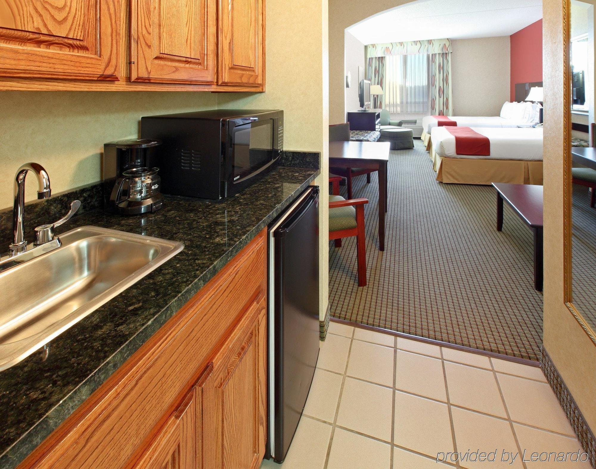 Holiday Inn Express Hotel & Suites Harrison Bilik gambar