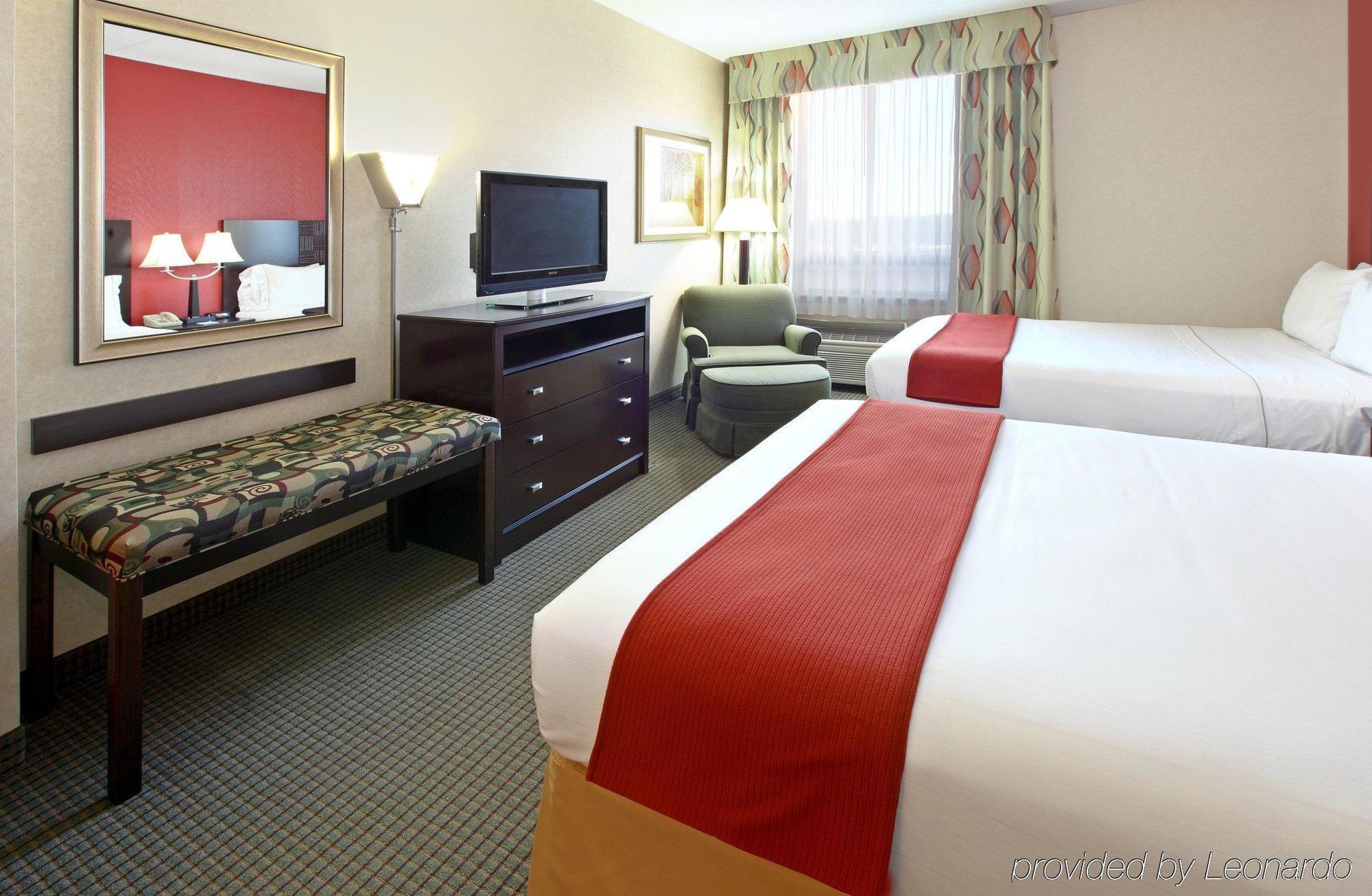 Holiday Inn Express Hotel & Suites Harrison Bilik gambar