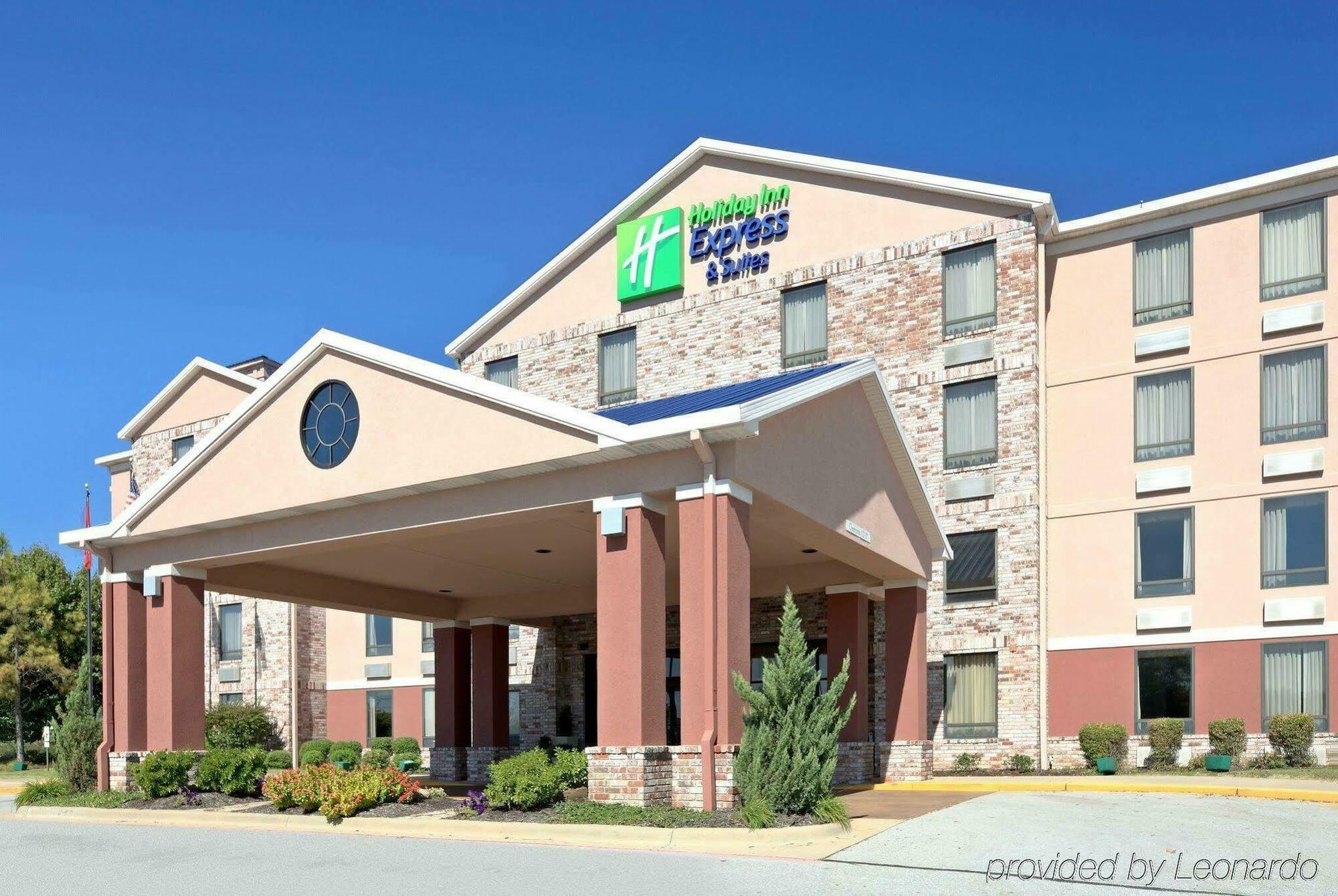 Holiday Inn Express Hotel & Suites Harrison Luaran gambar